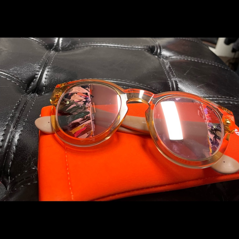 Sunglasses - Picture 2 of 7